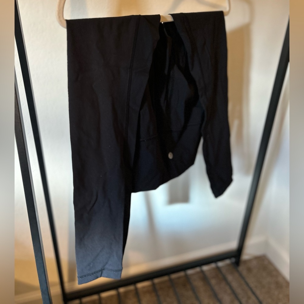 Black lululemon wunder unders